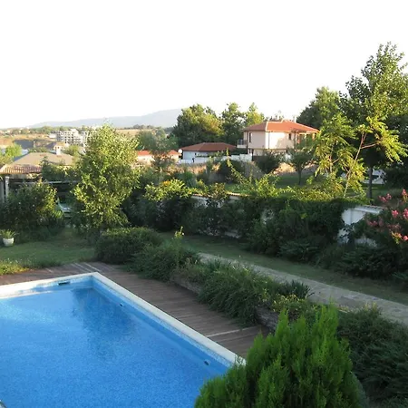 Villa Magnet *