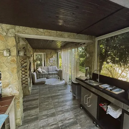 Magnet Villa Lozenets
